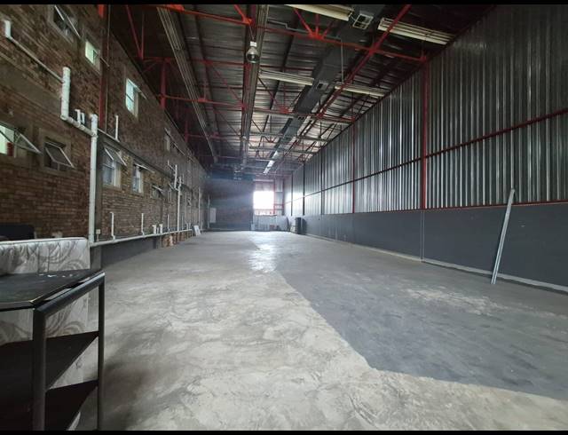 385M² WAREHOUSE TO LET IN KRUGERSDORP CENTRAL
